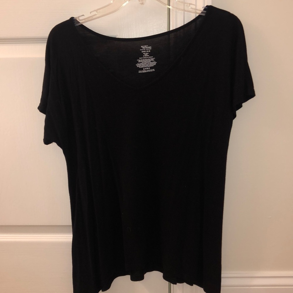 Black tee